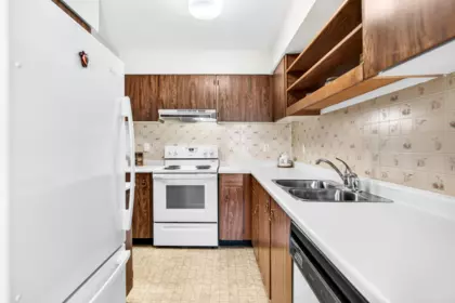 Primary Bathroom Photo of 315 10530 154 Street, Surrey, BC