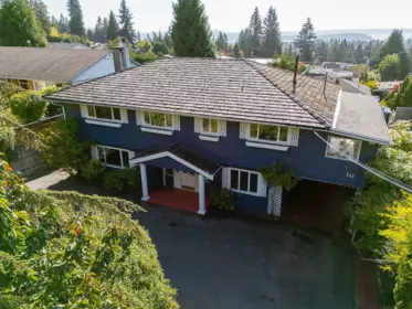 741 Montroyal Boulevard, North Vancouver, BC, North vancouver — Single Family Residence for sale