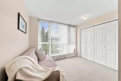 Entry Foyer Photo of 904 200 Newport Drive, Port Moody, BC