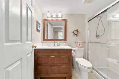 Hallway Photo of 904 200 Newport Drive, Port Moody, BC