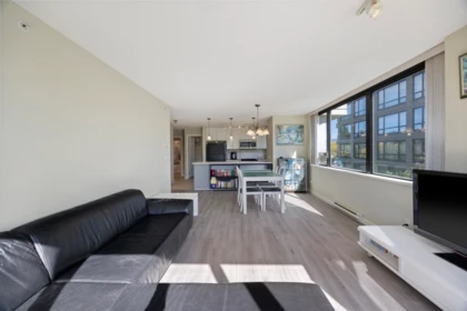 307 7108 Collier Street, Burnaby, BC, Burnaby — Apartment/Condo for sale