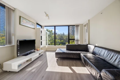 307 7108 Collier Street, Burnaby, BC, Burnaby — Apartment/Condo for sale