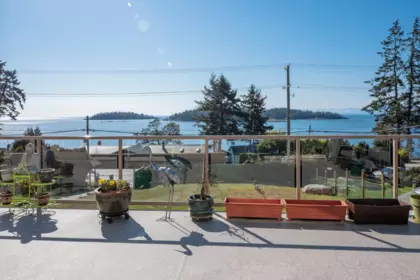 6682 Sunshine Coast Highway, Sechelt, BC, Sechelt — Single Family Residence for sale