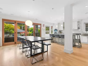 Breakfast Nook Photo of 917 W 20th Avenue, Vancouver, BC