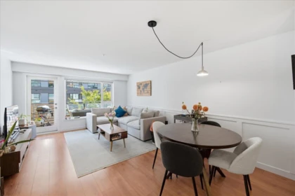 102 221 E 3rd Street, North Vancouver, BC, North vancouver — Apartment/Condo for sale