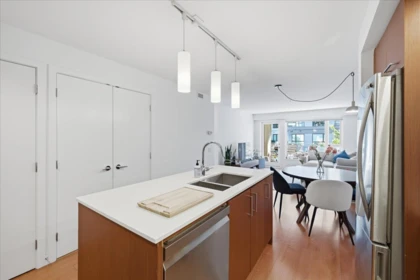 Primary Bedroom Photo of 102 221 E 3rd Street, North Vancouver, BC