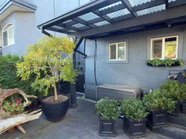 15582 Victoria Avenue, White Rock, BC, White Rock — Single Family Residence for sale