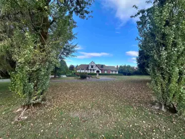 18065 72 Avenue, Surrey, BC, Surrey — Single Family Residence for sale