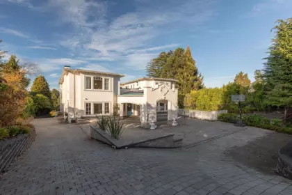 5747 Newton Wynd, Vancouver, BC, Vancouver — Single Family Residence for sale