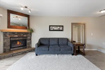 25 8881 Walters Street, Chilliwack, BC, Chilliwack — Townhouse for sale