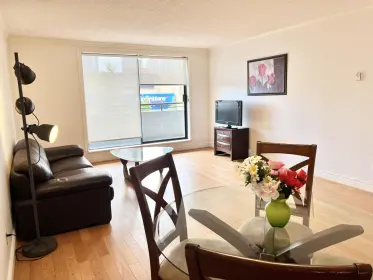 402 4690 Hazel Street, Burnaby, BC, Burnaby — Apartment/Condo for sale