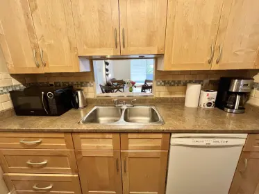 402 4690 Hazel Street, Burnaby, BC, Burnaby — Apartment/Condo for sale