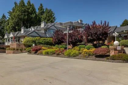 214 13965 16 Avenue, Surrey, BC, Surrey — Apartment/Condo for sale
