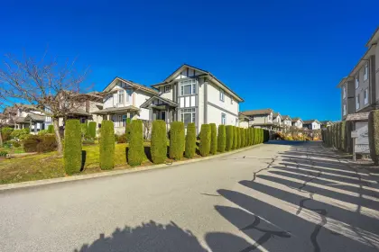 157 33751 7th Avenue, Mission, BC, Mission — Single Family Residence for sale