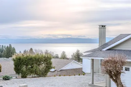 4845 Bluegrouse Drive, Sechelt, BC, Sechelt — Single Family Residence for sale