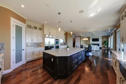 15632 Cliff Avenue, White Rock, BC, White rock — Single Family Residence for sale