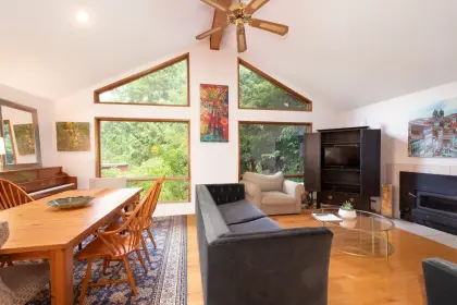 1581 Whitesails Drive, Bowen Island, BC, Bowen island — Single Family Residence for sale