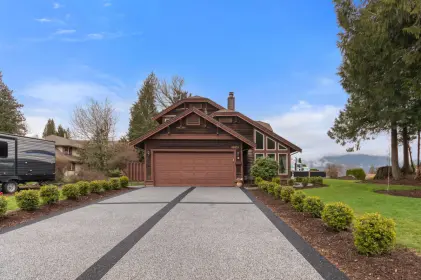 10039 Eagle Crescent, Chilliwack, BC, Chilliwack — Single Family Residence for sale