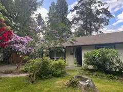 5683 Medusa Street, Sechelt, BC