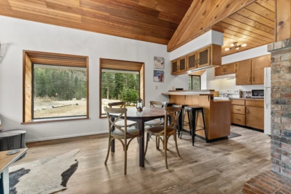 Breakfast Nook Photo of 20803 Mount Keenan Road, Mission, BC