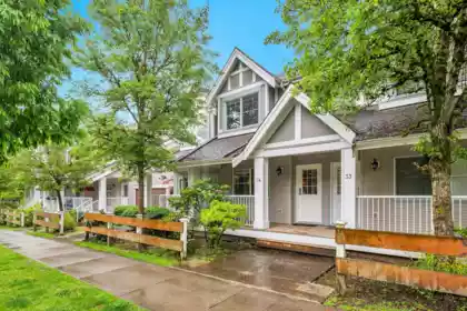34 6555 192a Street, Surrey, BC, Surrey — Townhouse for sale