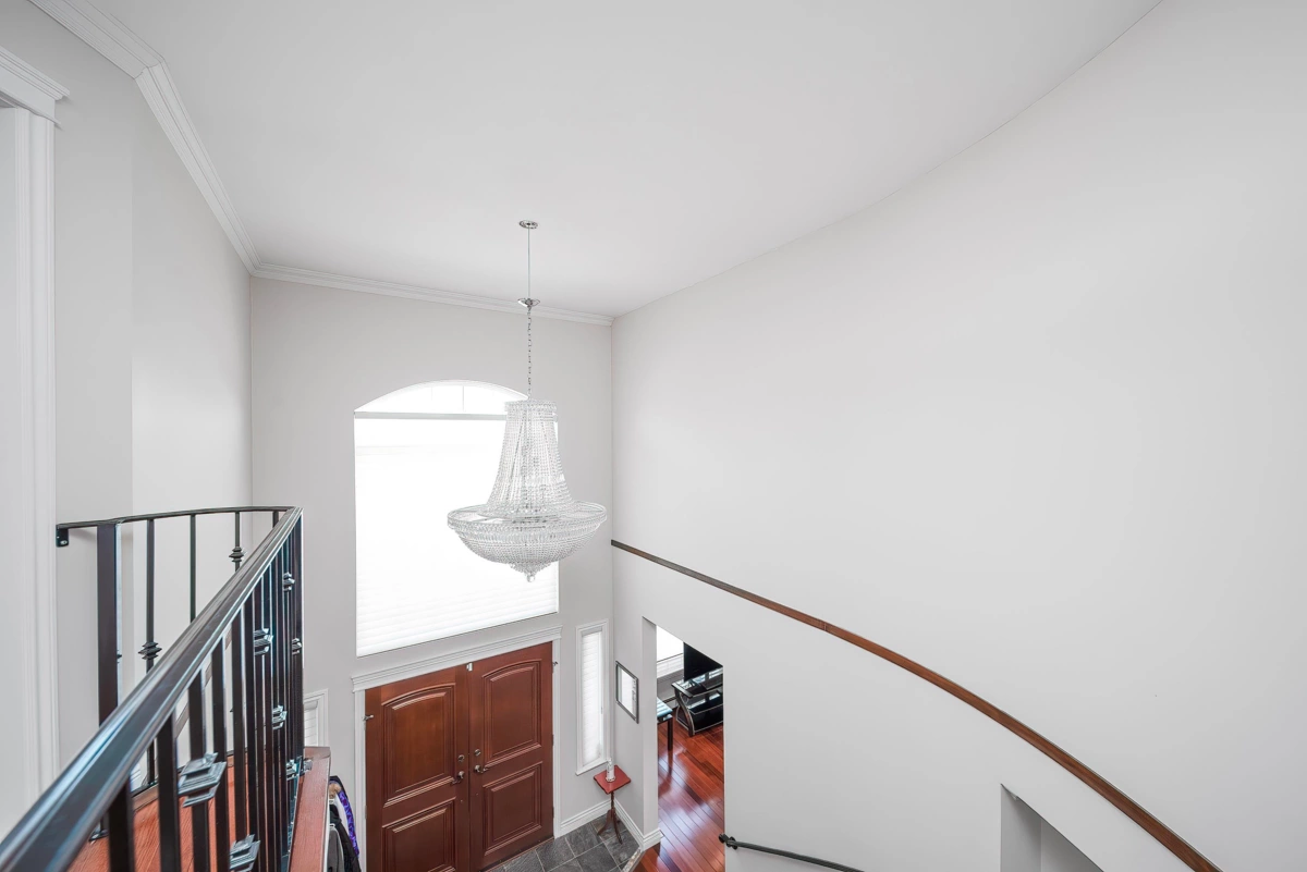 Kitchen Island Photo of 1312 Tenth Avenue, New Westminster, BC