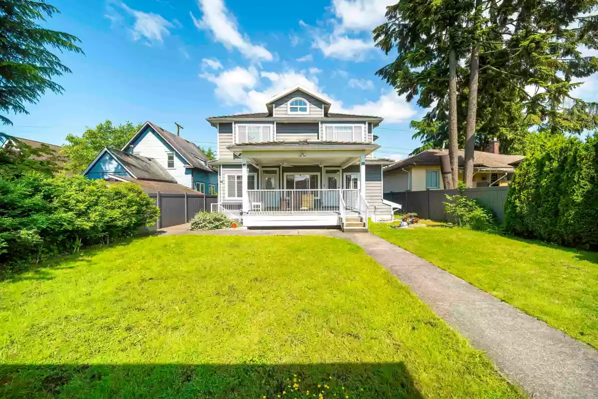 Laundry Room Photo of 1312 Tenth Avenue, New Westminster, BC