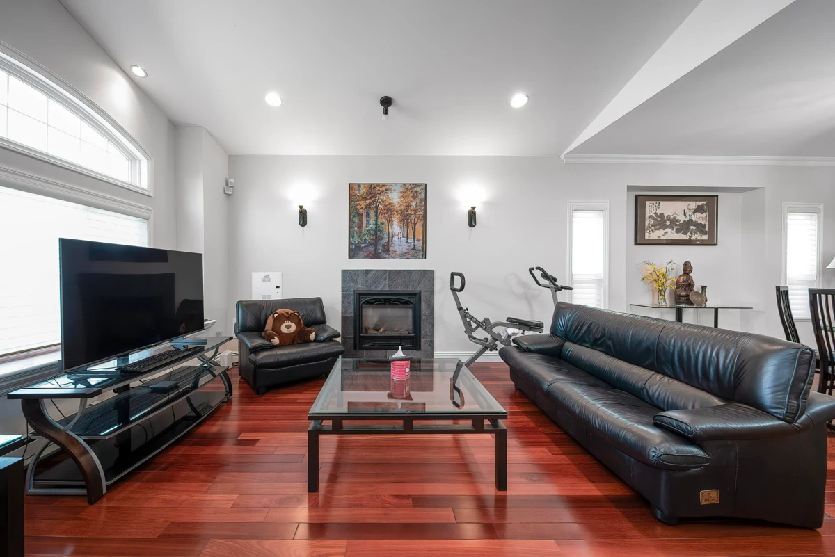 Primary Bedroom Photo of 1312 Tenth Avenue, New Westminster, BC