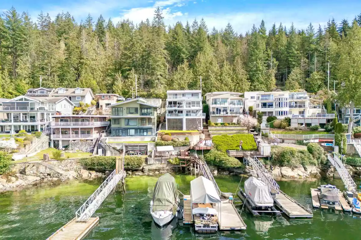 Breakfast Nook Photo of 4705 Belcarra Bay Road, Belcarra, BC