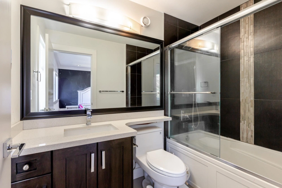 Backyard Photo of 1540 Maple Street, White Rock, BC