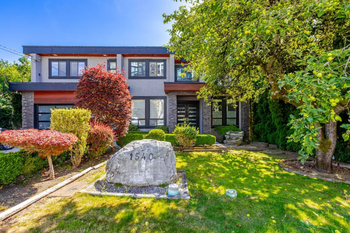 Exterior Rear Photo of 1540 Maple Street, White Rock, BC