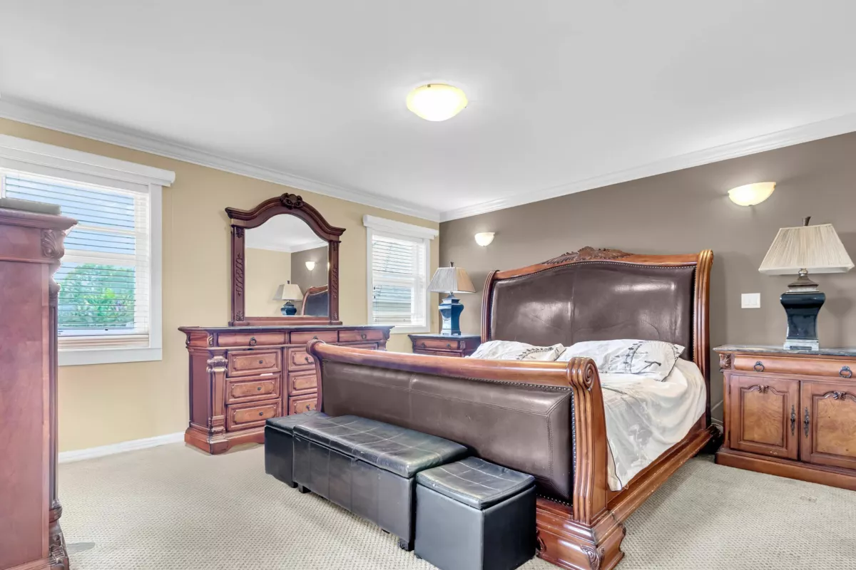 Walk-In Closet Photo of 6925 196 Street, Surrey, BC