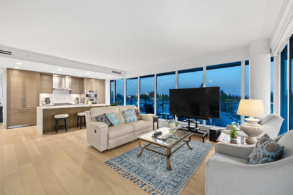 405 1439 George Street, White Rock, BC, White Rock — Apartment/Condo for sale