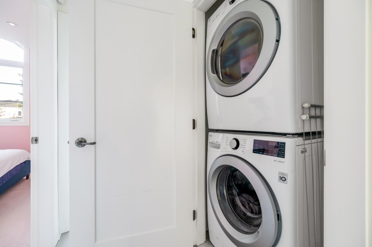 Basement Recreation Room Photo of 288 E 59th Avenue, Vancouver, BC