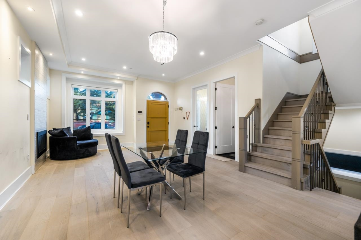 Breakfast Nook Photo of 288 E 59th Avenue, Vancouver, BC