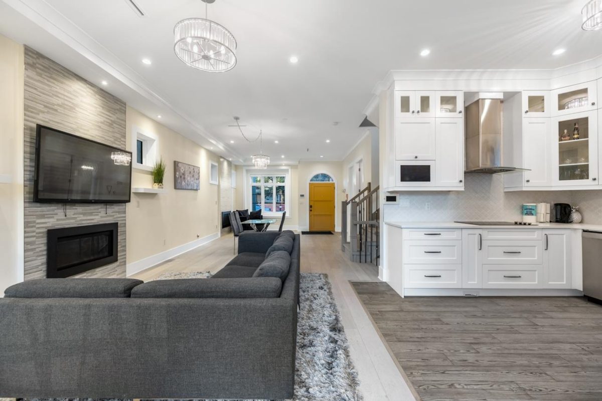 Exterior Rear Photo of 288 E 59th Avenue, Vancouver, BC