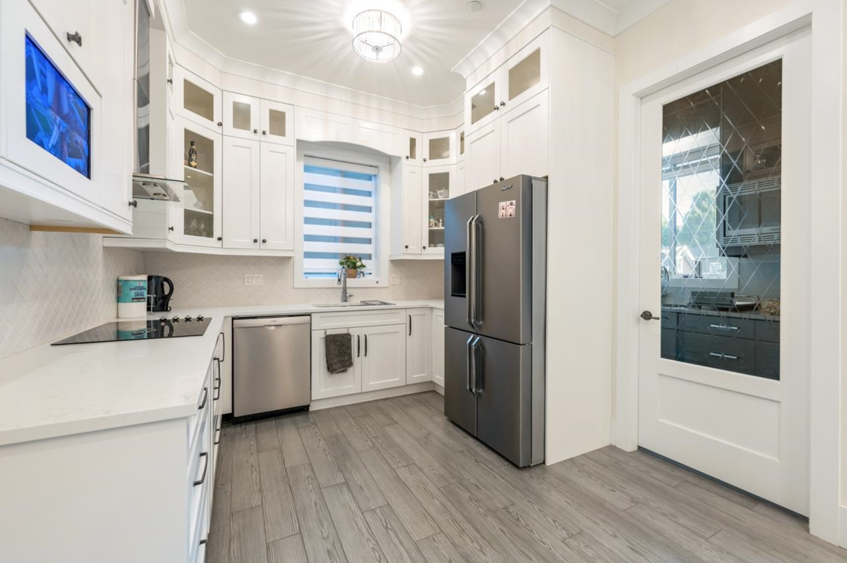 Hallway Photo of 288 E 59th Avenue, Vancouver, BC