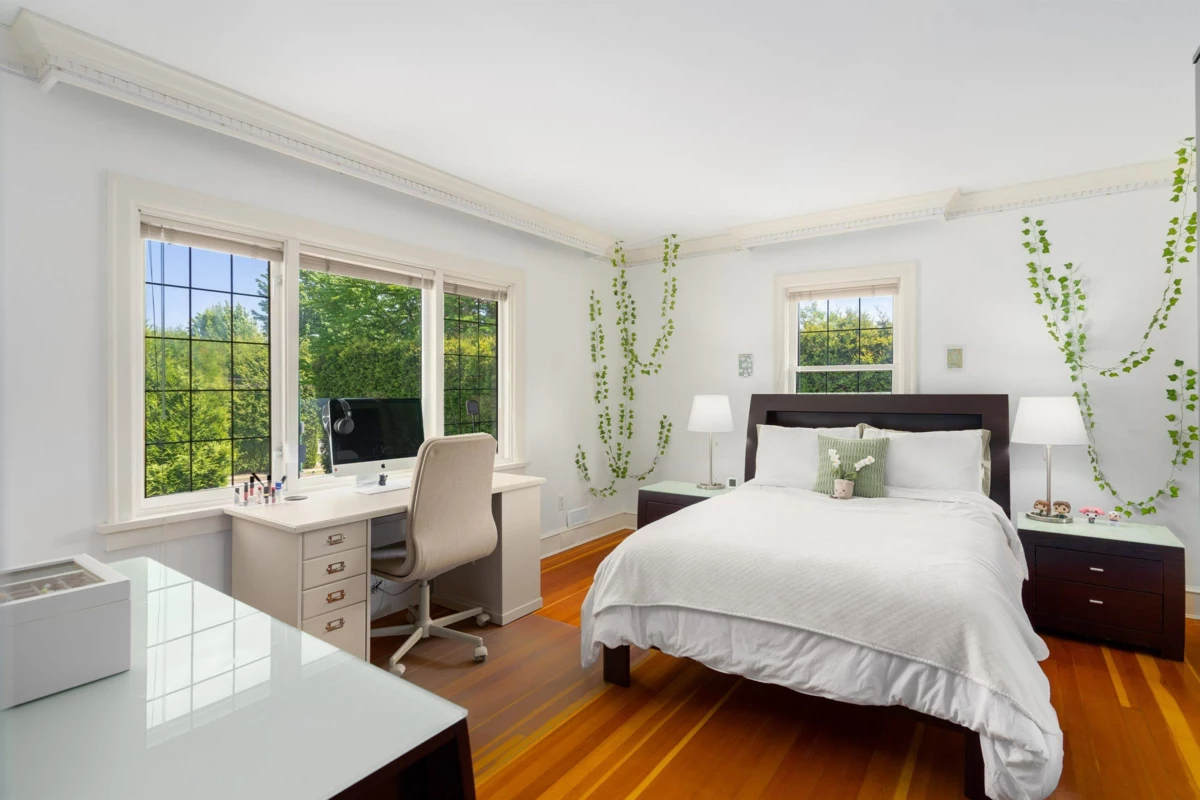 Kitchen Photo of 6361 Granville Street, Vancouver, BC
