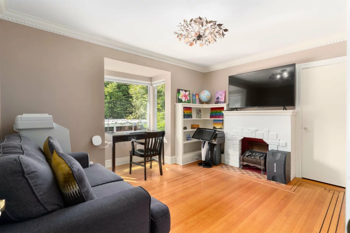 Living Room Photo of 6361 Granville Street, Vancouver, BC