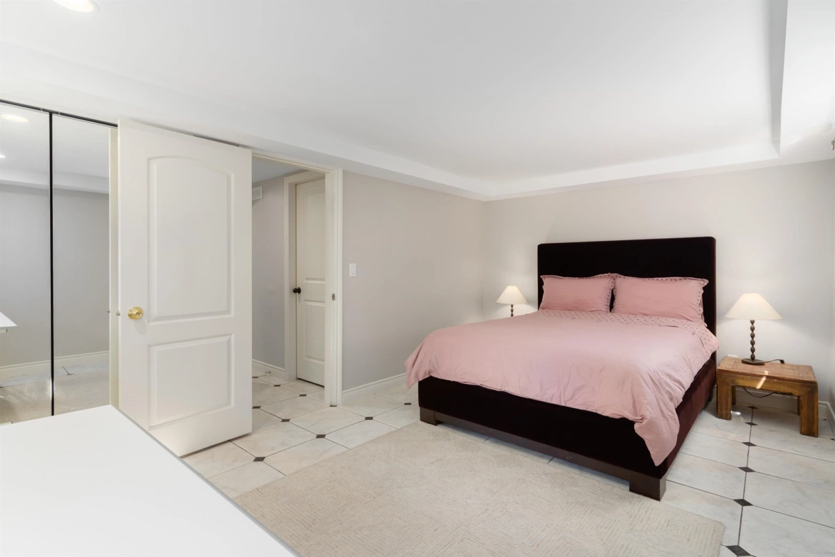 Primary Bathroom Photo of 6361 Granville Street, Vancouver, BC