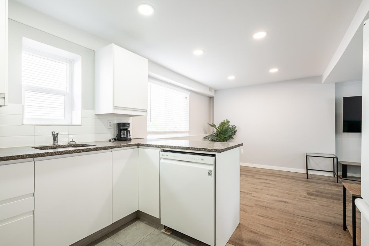 Backyard Photo of 5959 Mcmurray Avenue, Burnaby, BC