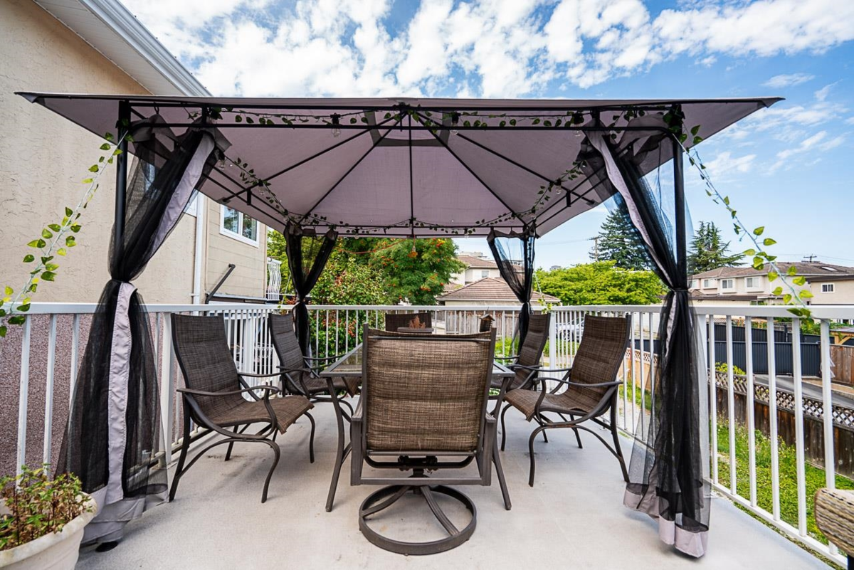 Basement Recreation Room Photo of 5959 Mcmurray Avenue, Burnaby, BC