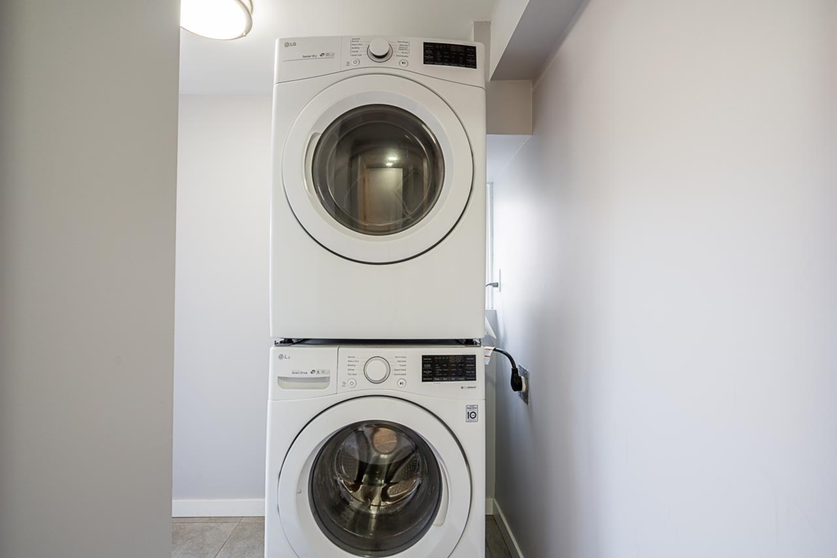 Outdoor Kitchen Photo of 5959 Mcmurray Avenue, Burnaby, BC