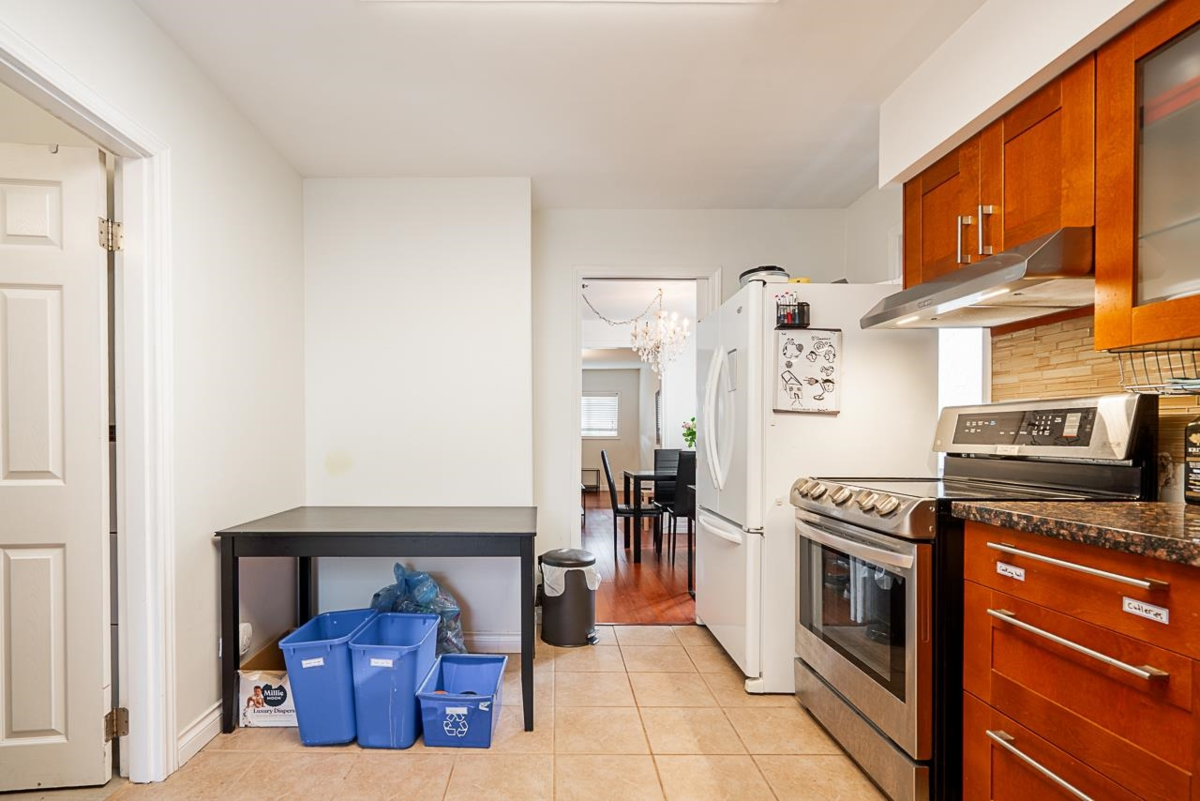 Primary Bedroom Photo of 5959 Mcmurray Avenue, Burnaby, BC