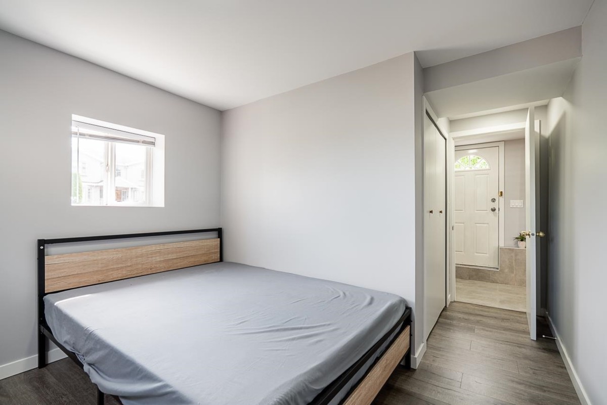 Swimming Pool Photo of 5959 Mcmurray Avenue, Burnaby, BC