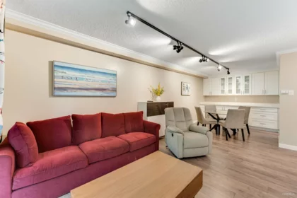126 8460 Lansdowne Road, Richmond, BC, Richmond — Apartment/Condo for sale