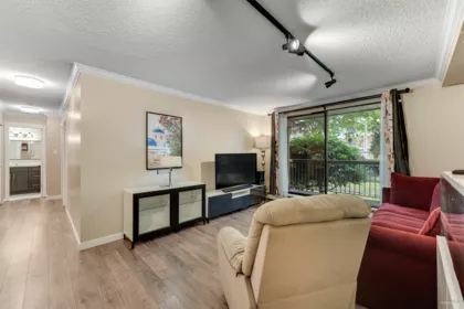 126 8460 Lansdowne Road, Richmond, BC, Richmond — Apartment/Condo for sale