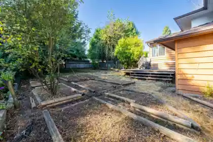 320 Hoult Street, New Westminster, BC, New Westminster — Single Family Residence for sale