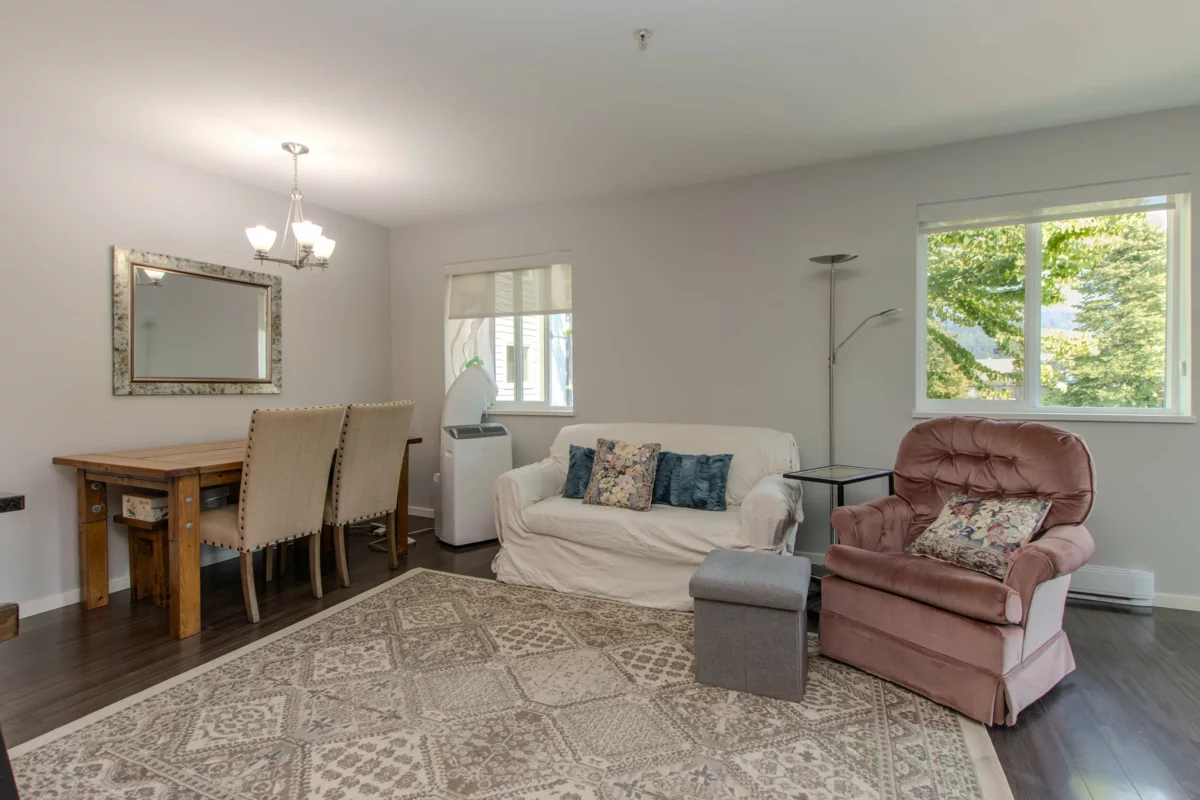 Kitchen Photo of C211 40140 Willow Crescent, Squamish, BC