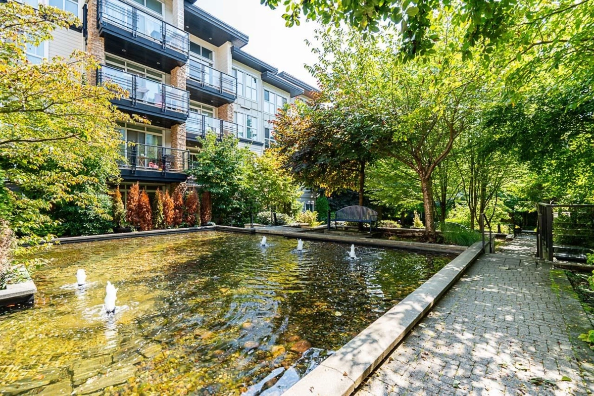 Front Yard Photo of 207 5928 Birney Avenue, Vancouver, BC